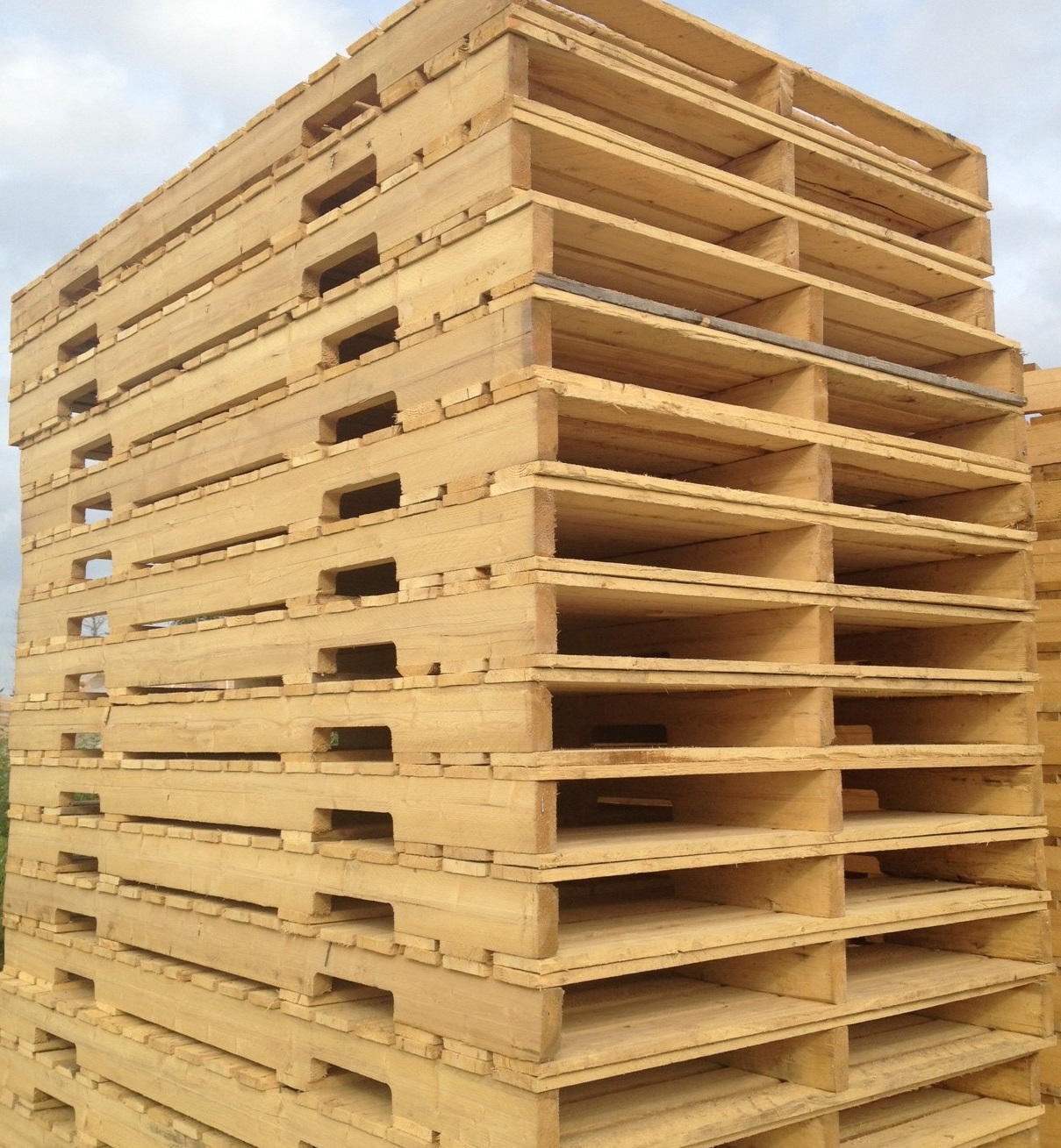 Palette Fabrication PFL
